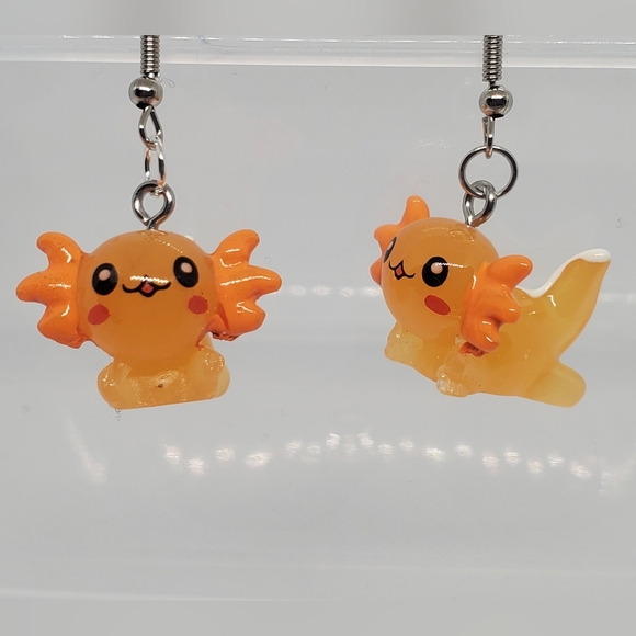 ‼️B2G1F Resin Axolotl Earrings, New - Picture 2 of 2